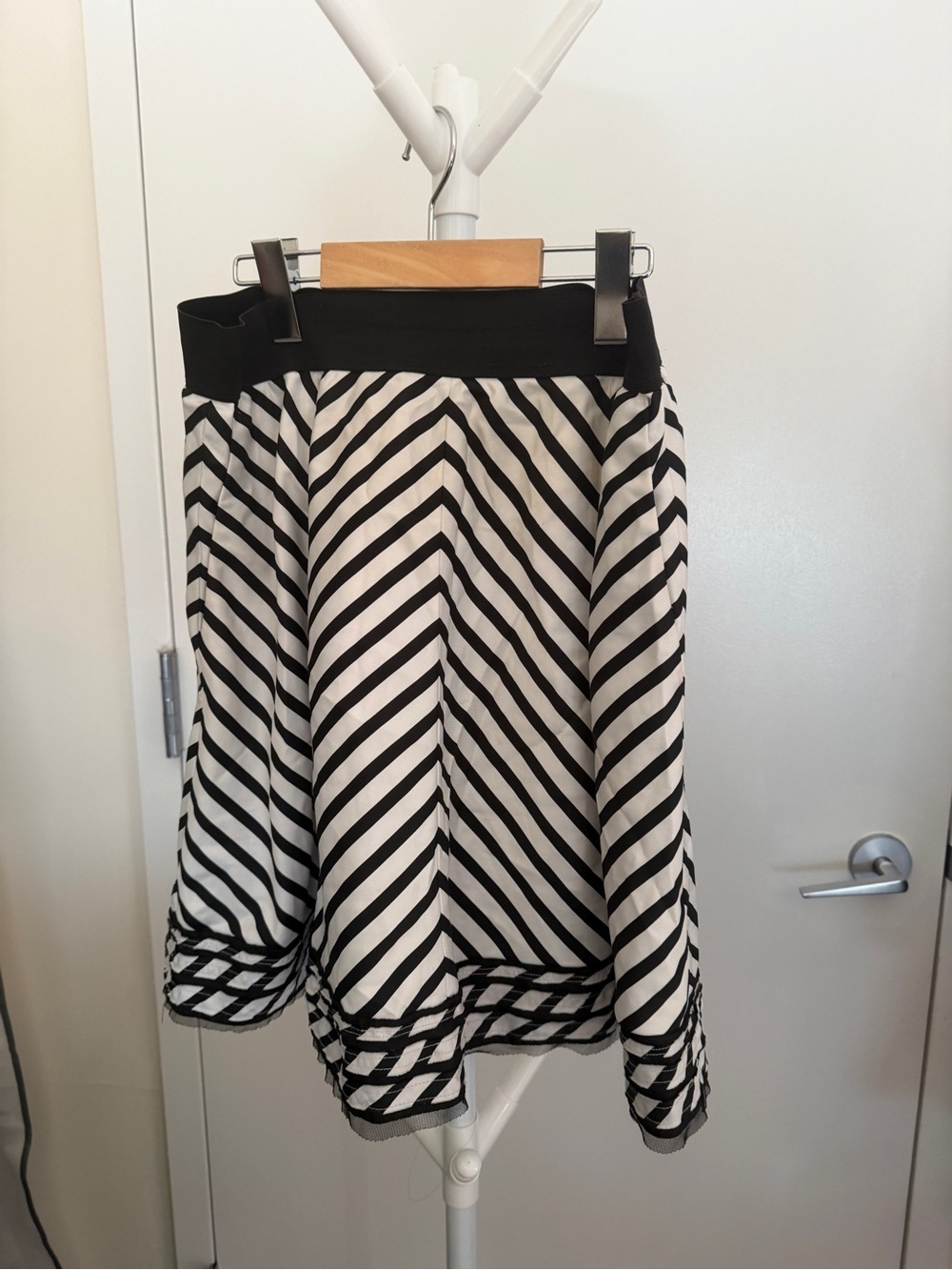White House Black Market Black & White Diagonal Stripe A-Line Skirt